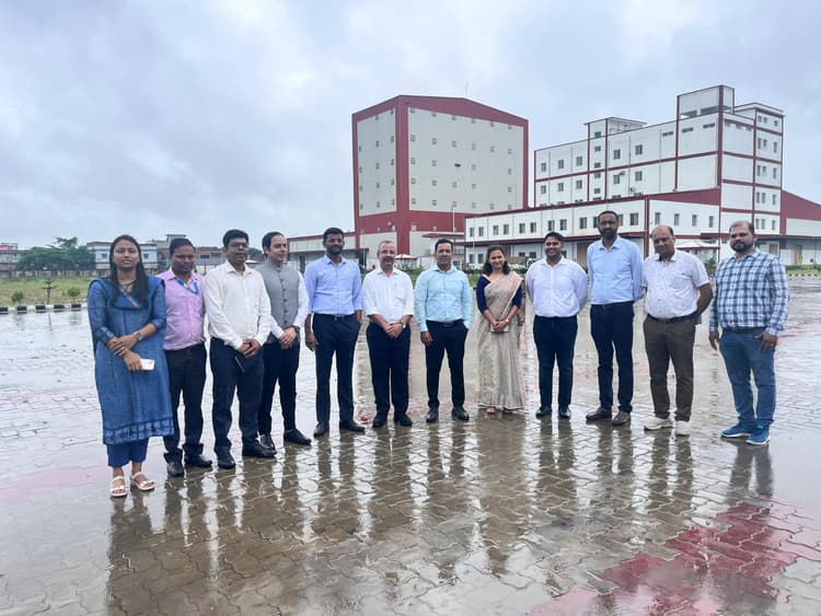 प्रबंध निदेशक ने औद्योगिक क्षेत्र का किया निरीक्षण