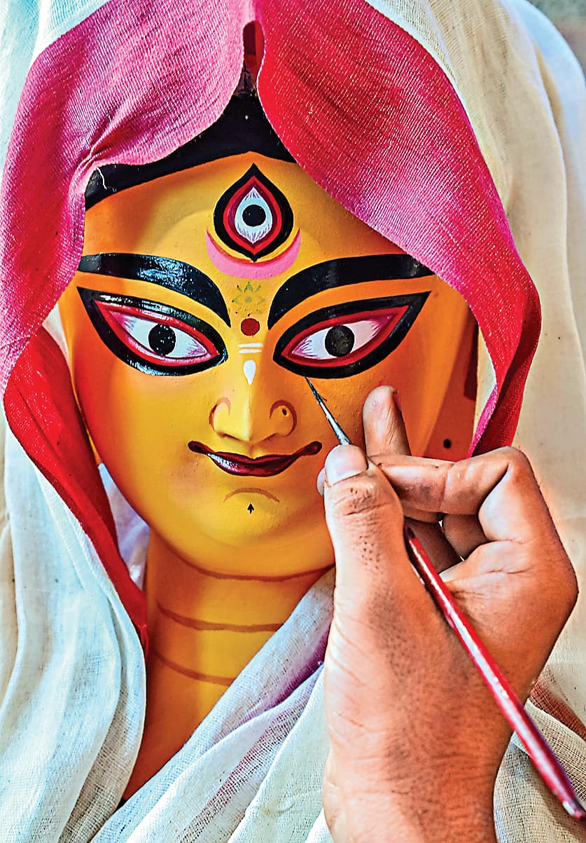 पंडालों में दिखेंगे उत्सव के साथ विरोध के भाव