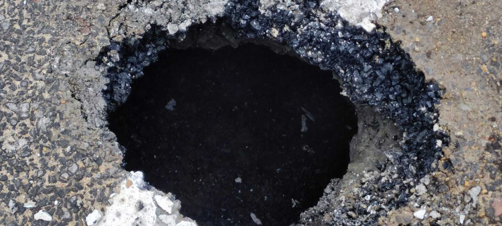 dhanbad news : नावागढ़-डुमरा मार्ग पर बना गोफ, दहशत