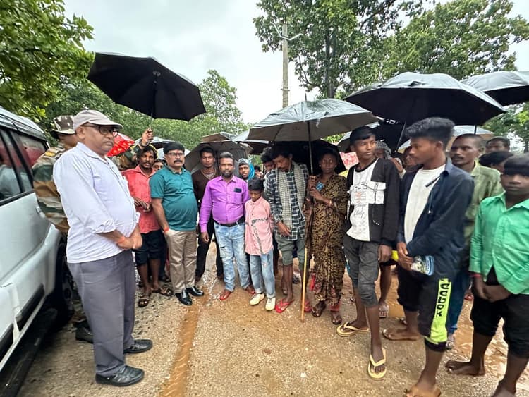 Bokaro News : चतरोचट्टी क्षेत्र में दर्जनों ने थामा झामुमो का दामन