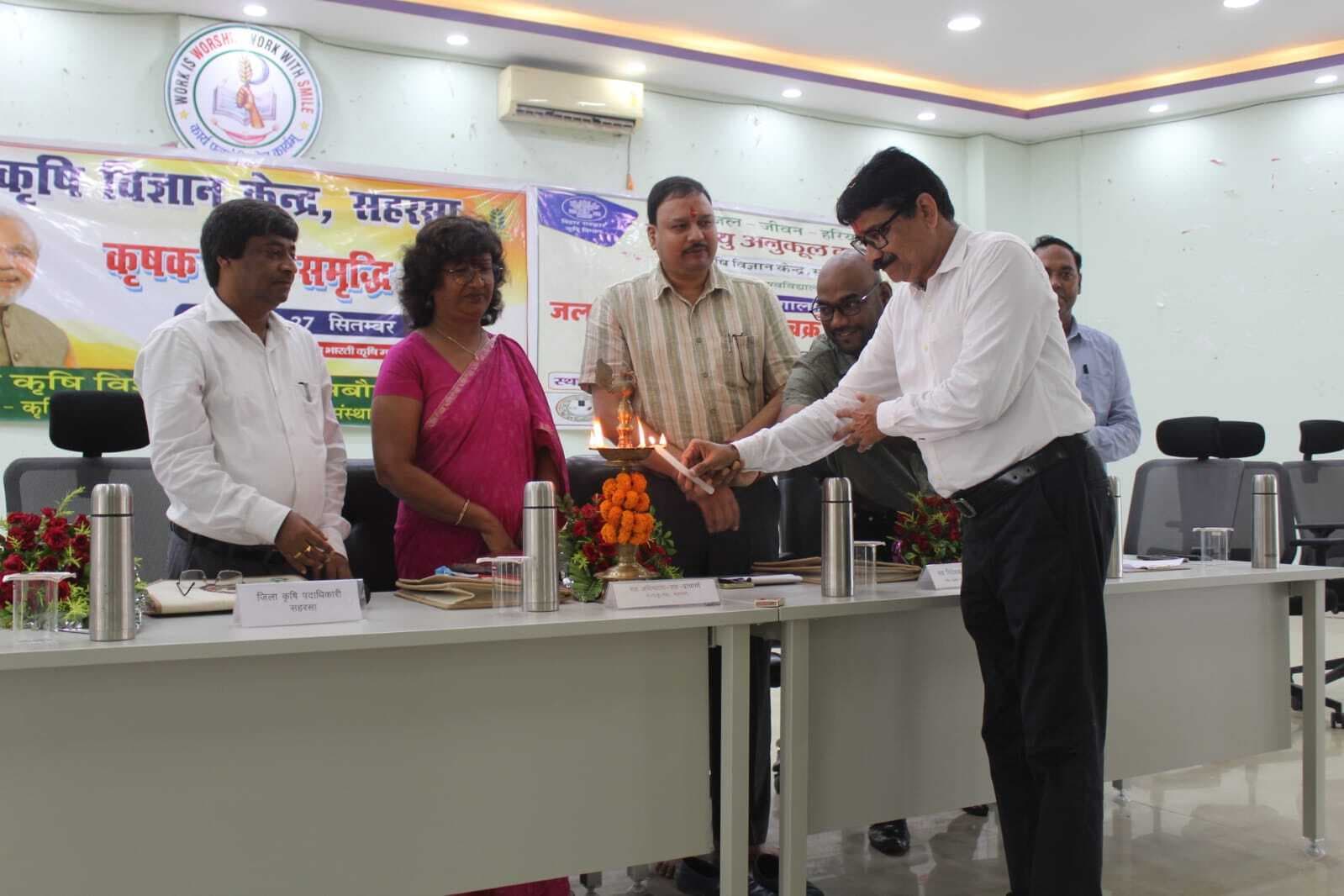 महिलाओं को कौशल व संसाधनों से सशक्त करेंगे तो गांवों की आयेगी समृद्धि : प्राचार्य