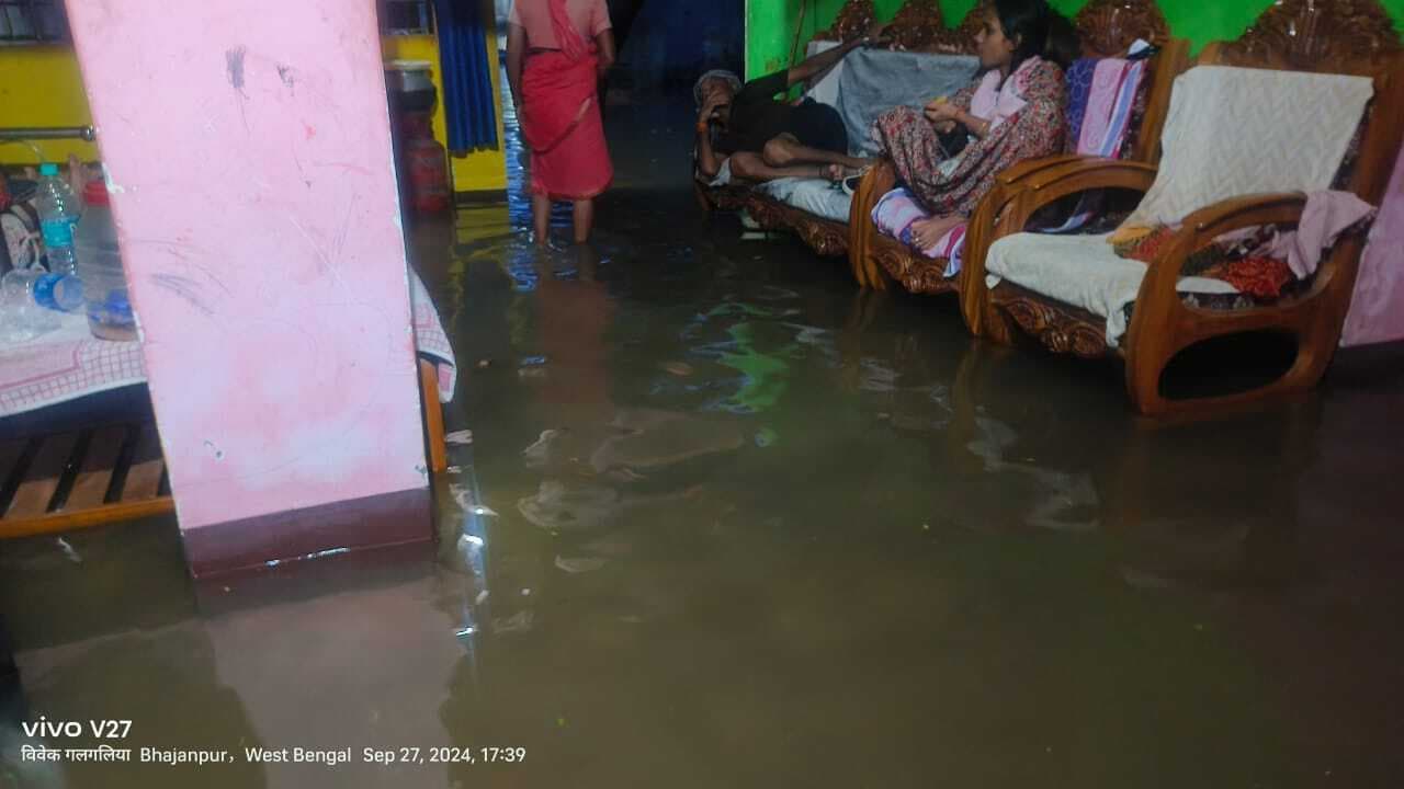 मेची उफनाई, भातगांव पंचायत के कई गांवों में घूसा पानी