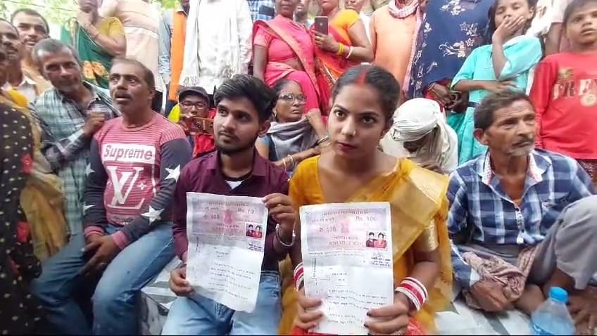 विवाह करने कोर्ट पहुंचे प्रेमी-युगल, दोनों के अभिभावक आपस में भिड़े