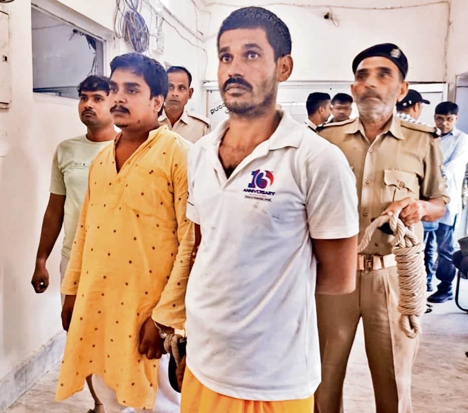 Gopalganj News : शहर में सीवान की किशोरी के साथ पश्चिम चंपारण के तांत्रिकों ने किया गैंगरेप, सभी आरोपित गिरफ्तार