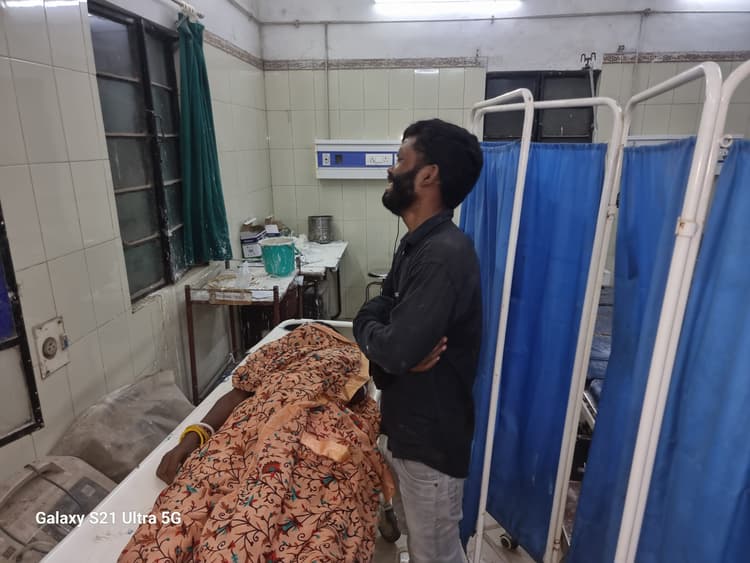 Female laborer dies in Sadar Hospital नगर पंचायत महिला मजदूर की सदर अस्पताल में इलाज के दौरान मौत, गांव में मचा कोहराम