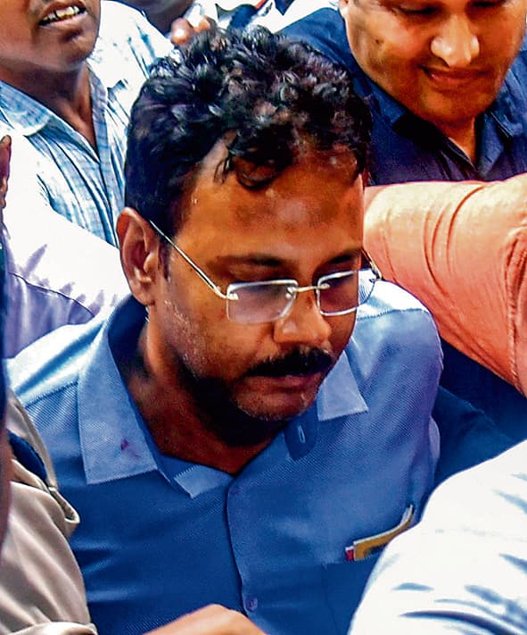 आरोप गंभीर, संदीप घोष को हो सकती है फांसी भी : कोर्ट आरोप गंभीर, संदीप घोष को हो सकती है फांसी भी : कोर्ट