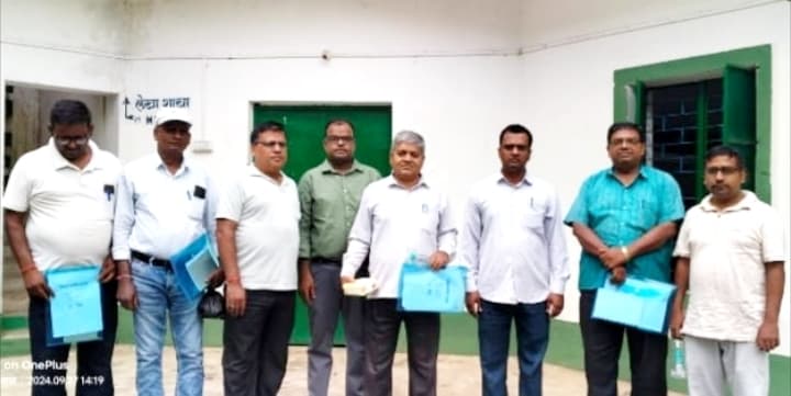 शिक्षण सामग्रियों का नियमित उपयोग कराने का निर्देश