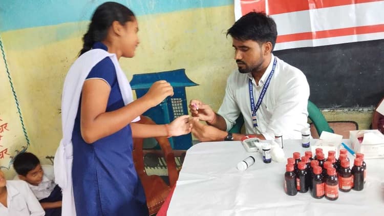 अनीमिया मुक्त भारत स्वास्थ्य कार्यक्रम के तहत स्कूली छात्रों के बीच कैंप का सफल आयोजन
