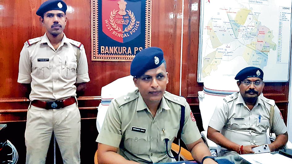 बांकुड़ा से रहस्यमय ढंग से गायब दो किशोरियां नासिक से की गयीं बरामद