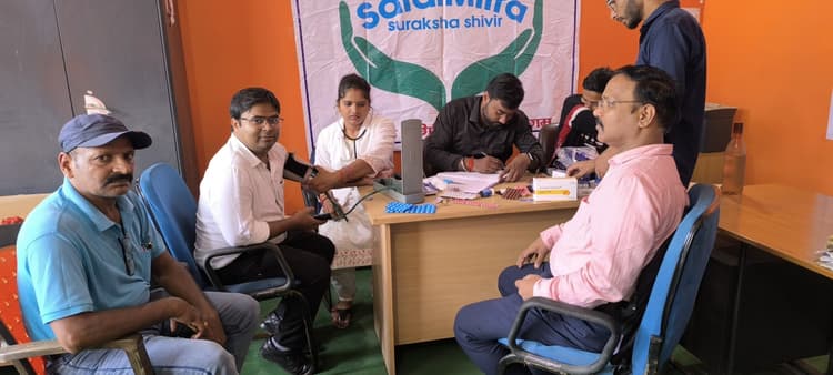 Giridih News:नगर निगम में स्वास्थ्य शिविर का आयोजन