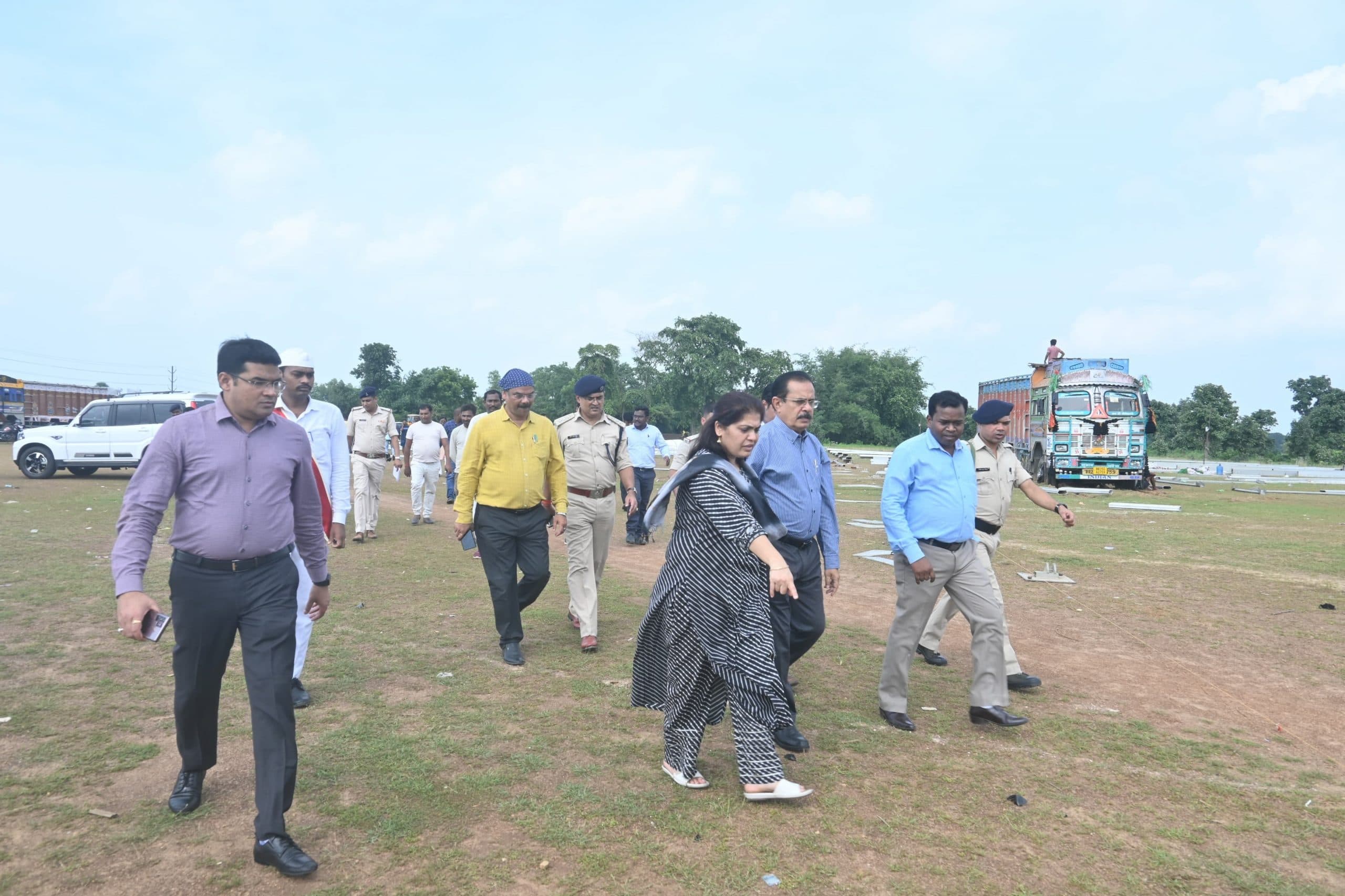 Bokaro News: डीसी ने मुख्यमंत्री के प्रस्तावित कार्यक्रम को लेकर किया स्थल का निरीक्षण