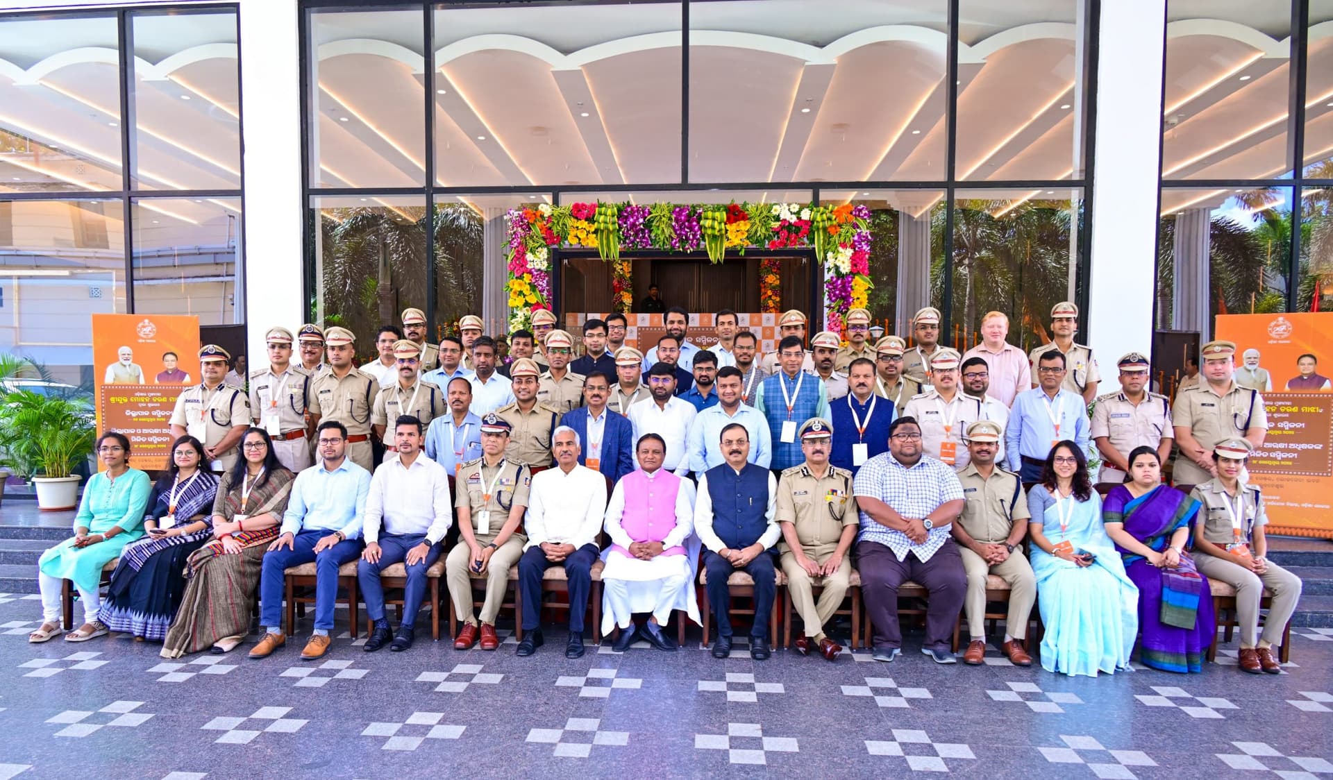 Bhubneswar News: पुलिस मानसिकता बदले, महिलाओं की सुरक्षा सुनिश्चित करे : मोहन माझी