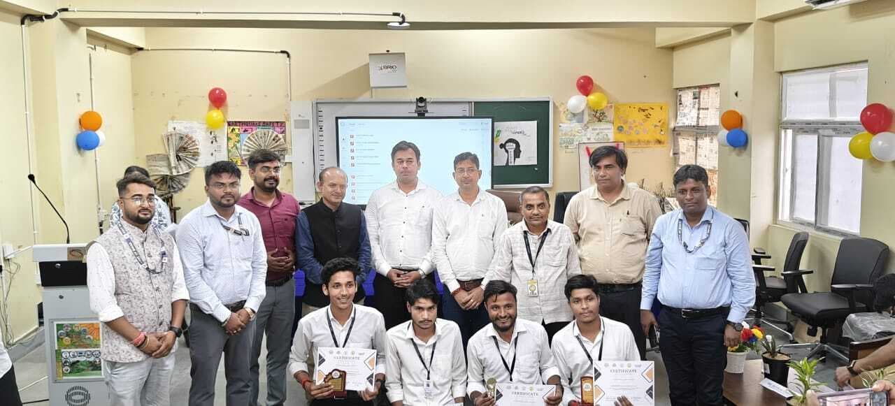 नये आइडिया विकसित करने के लिए छात्र-छात्राओं को किया प्रेरित