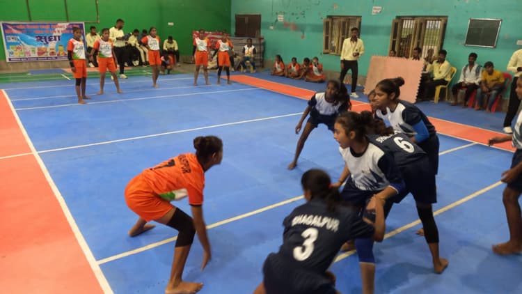 State level school girls under-14 kabaddi competition:  मधेपुरा, किशनगंज, सिवान व भोजपुर अगले चक्र में पहुंचीं