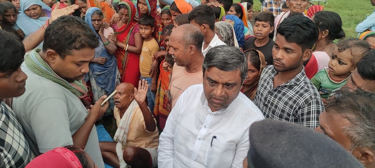 Woman dies due to fall : गुनाई बसही में ठनका गिरने से महिला की मौत