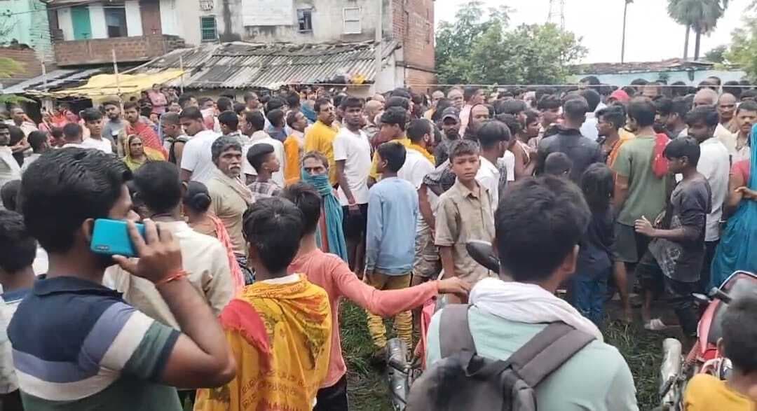 अपहरण कर युवक की हत्या, शव को बोरे में बंद कर गंगा में बहाया