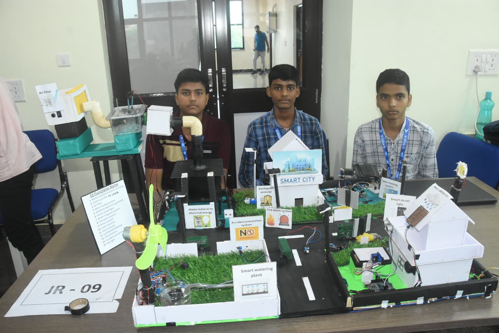 DHANBAD NEWS : झारखंड स्कूल इनोवेशन चैलेंज के ग्रैंड फिनाले में पहुंचे राज्य भर के स्कूलों के बच्चे