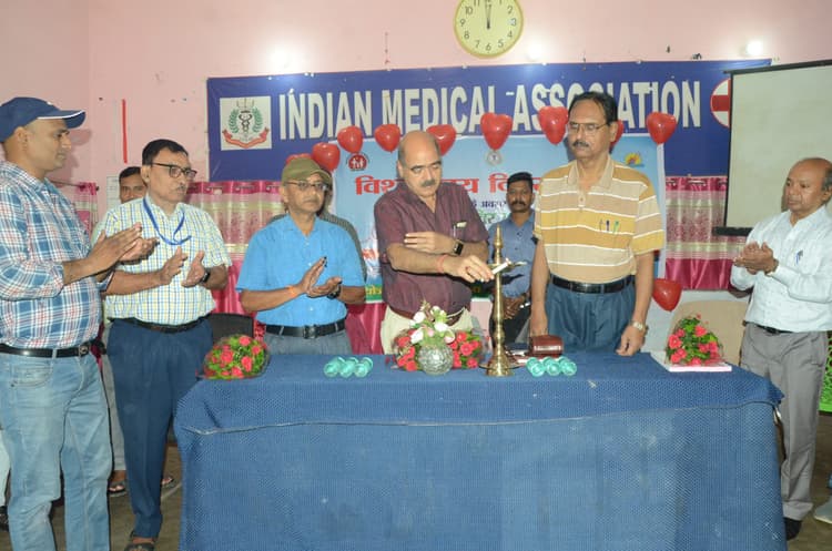 नशे से दूर रहें, नियमित स्वास्थ्य जांच करायें : डीडीसी