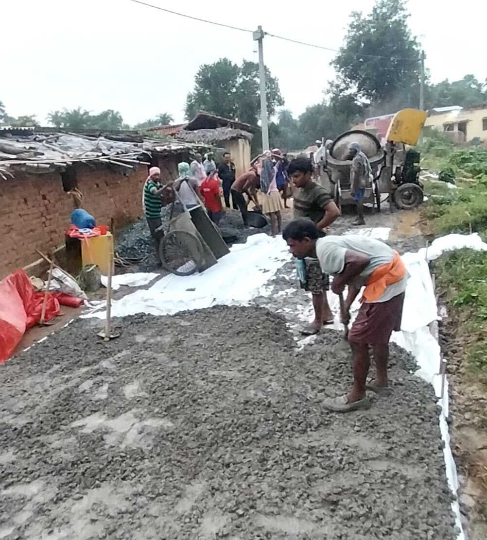 लैब रिपोर्ट आने से पहले ही सड़क निर्माण कार्य कर दिया शुरू