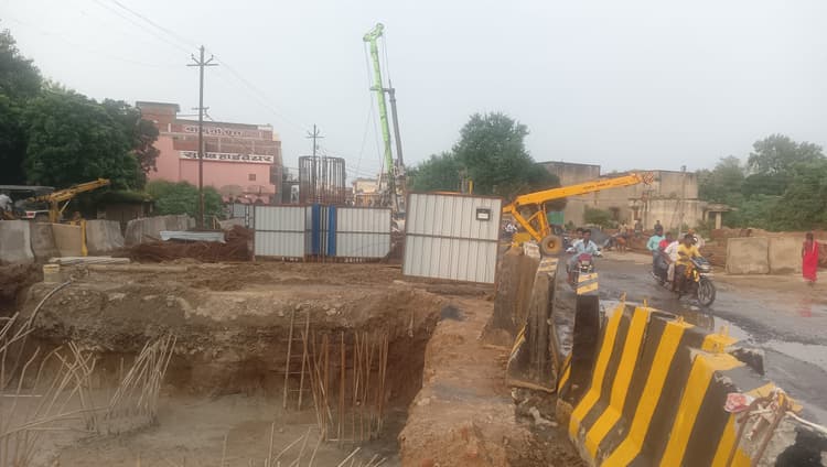 Giridih News:सीओ ने एक अक्तूबर तक अतिक्रमण हटाने का दिया अल्टीमेटम