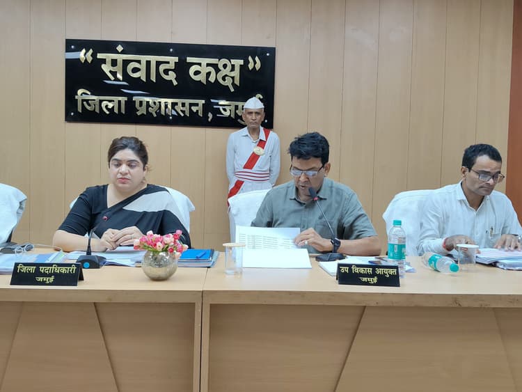 तीन पीआरएस से स्पष्टीकरण, होगी कार्रवाई