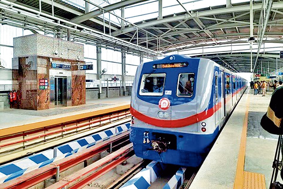 सप्तमी को कवि सुभाष से दक्षिणेश्वर तक 248 रैक चलेंगी