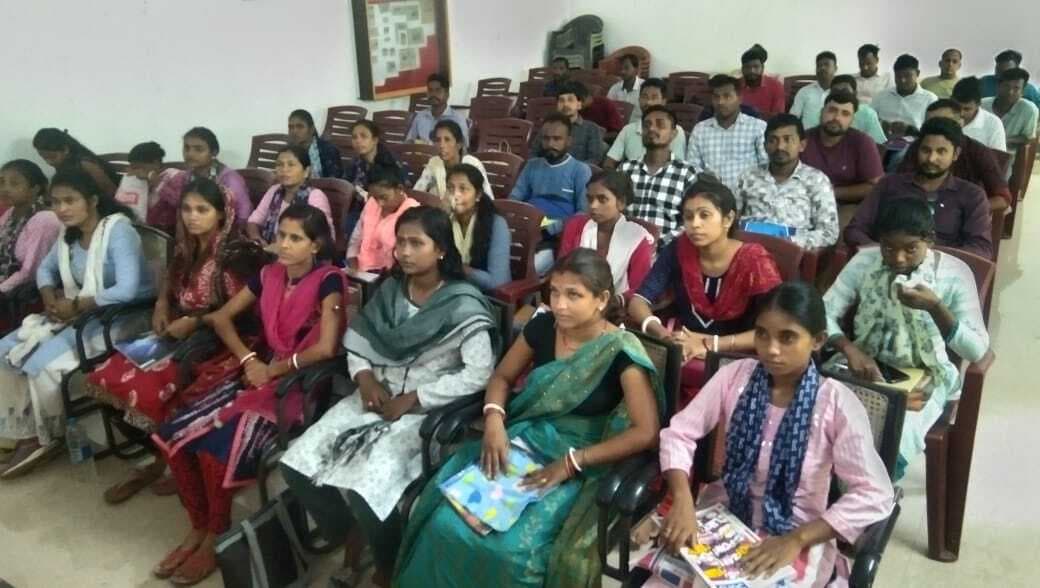 पैरा लीगल वॉलिंटियर्स को मिला प्रशिक्षण