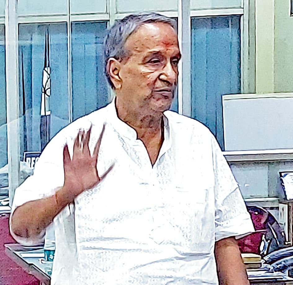 आरपी खेतान का अध्यक्ष पद से इस्तीफा कहा - अब काम करने का माहौल नहीं