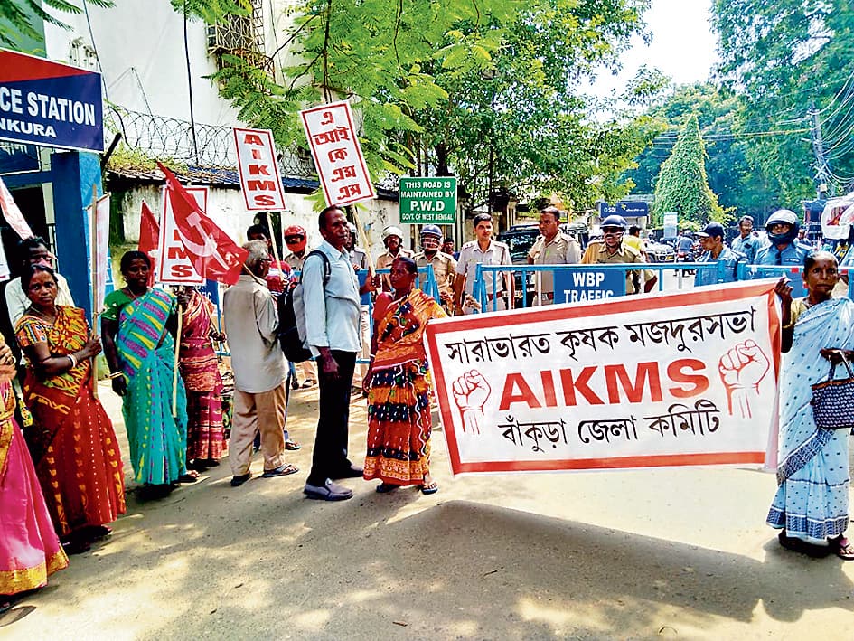 भारत कृषक मजदूर संगठन ने मांगों के समर्थन में डीएम को सौंपा ज्ञापन