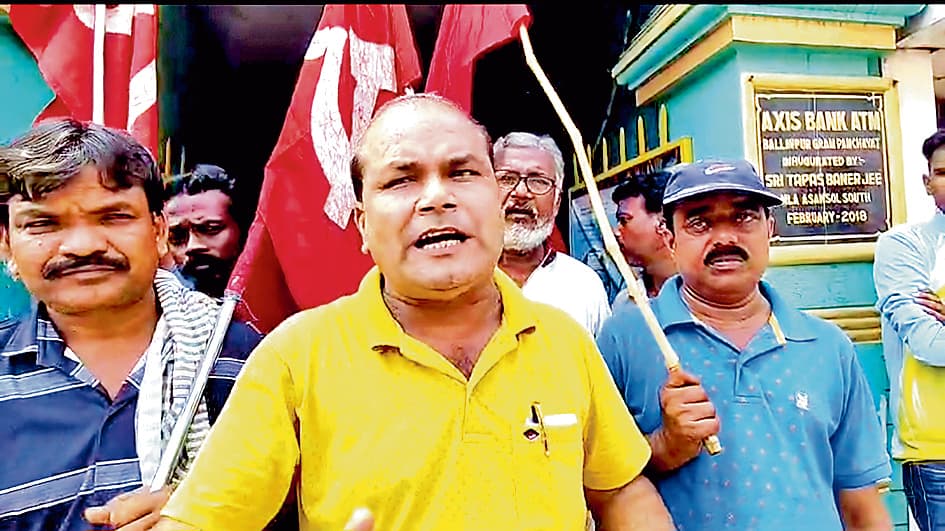 विभिन्न मांगों पर माकपा ने दिया पंचायत प्रधान को ज्ञापन