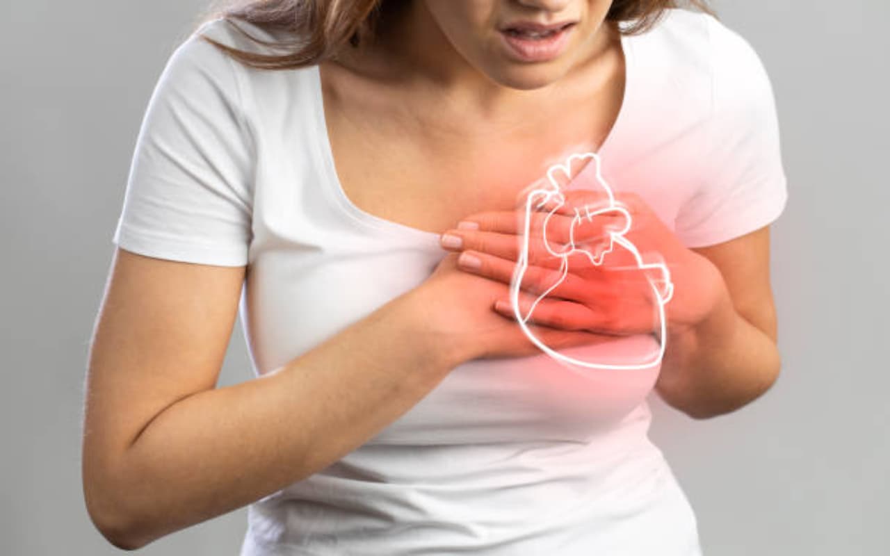 Lifestyle Tips: अपने दिल को रखना चाहते हैं हेल्दी? इन चीजों को खाना करें बंद