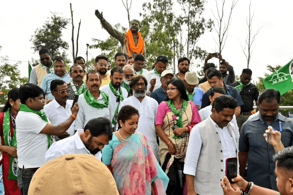 CM Hemant Soren ने बड़े भाई दुर्गा सोरेन को दी श्रद्धांजलि, कहा-हमेशा गरीबों के लिए खड़े रहे
