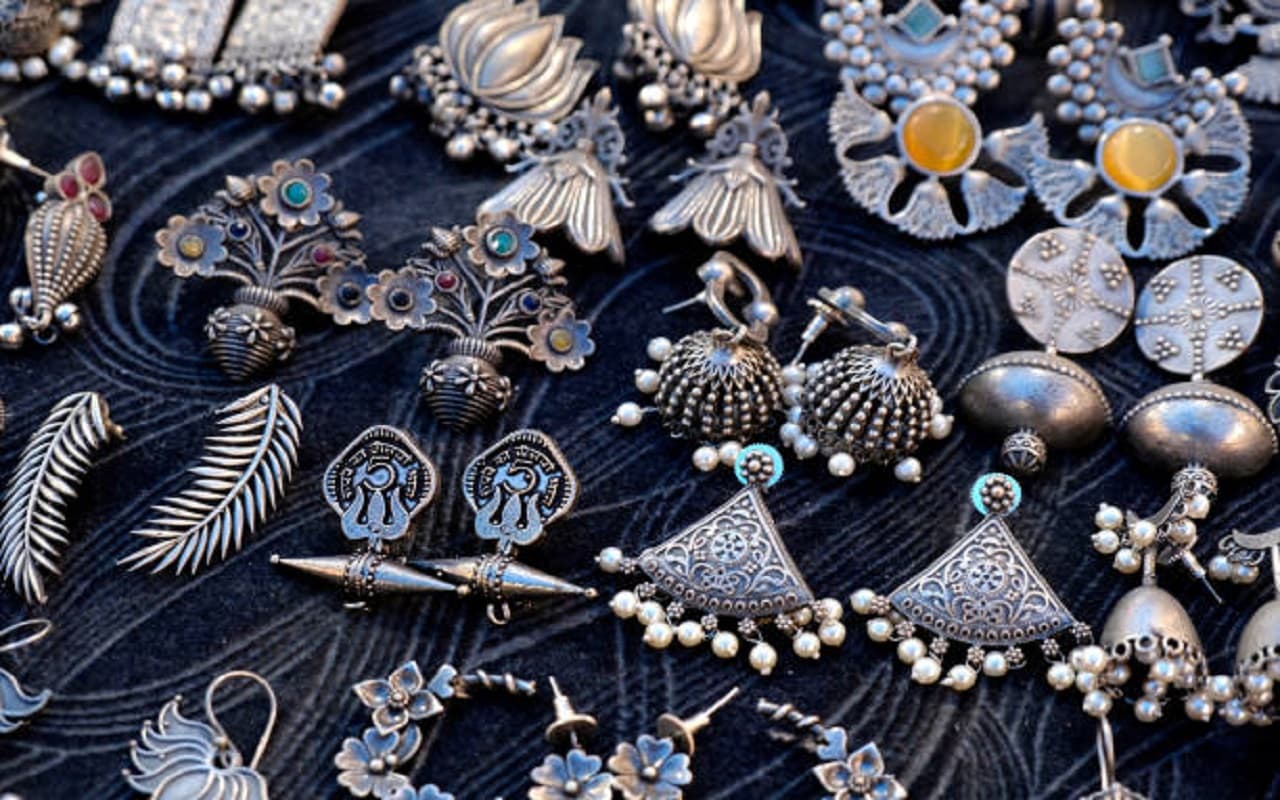 Fashion Tips: आपको बॉसी लुक देंगी ये ऑक्सिडाइज्ड ज्वेलरी, यहां देखें यूनिक डिजाइन