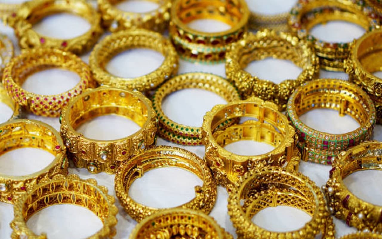 Trendy Bangles Designs: हर त्योहार पर आपकी कलाई की सुंदरता बढ़ाएंगे ये खूबसूरत कंगन