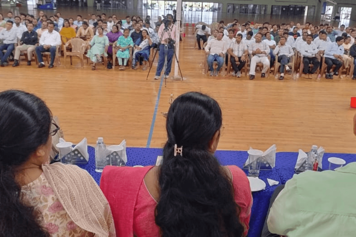 Ranchi News: झारखंड प्रशासनिक सेवा संघ के अधिकारियों का हुआ जुटान, सरकार के सामने रखी ये मांगे