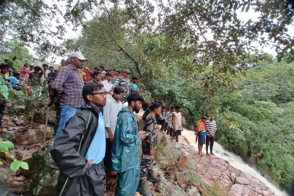 Ranchi News: जिकरा फॉल में डूबा गोस्सनर कॉलेज का छात्र, छह दोस्तों के साथ गया था घूमने