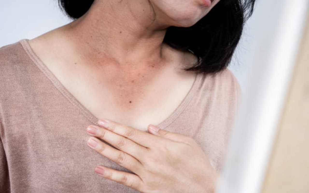 Beauty Tips: गर्दन के पास की त्वचा पड़ गयी काली? रंग निखारने में ये चीजें करेंगी मदद