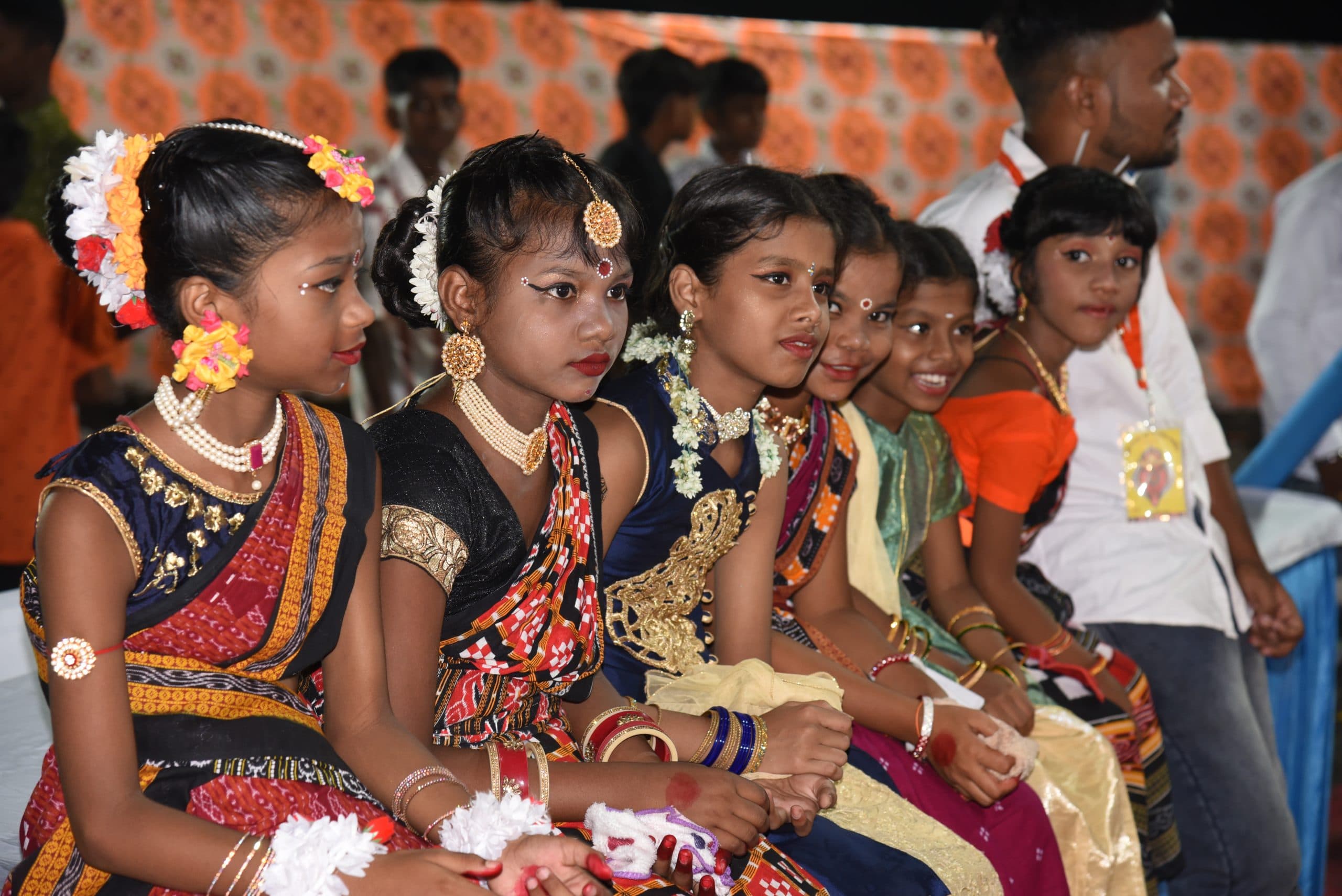 Jamshedpur news : पारंपरिक गीतों व नृत्यों में दिखी पश्चिम ओडिशा की समृद्ध सांस्कृतिक इतिहास की झलक