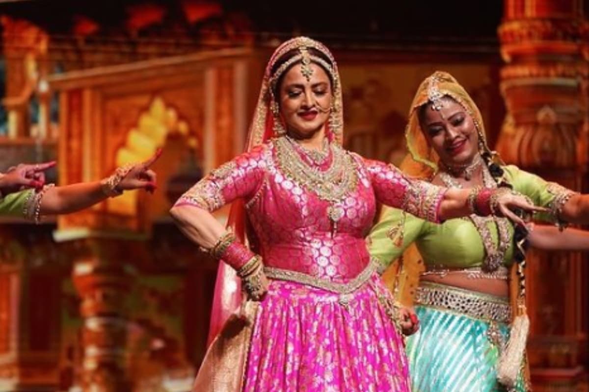 IIFA 2024: उफ्फ! 69 की रेखा ने दिलकश अदाओं से सारी एक्ट्रेसेस को छोड़ा पीछे, फैंस बोले- यकीन नहीं होता…