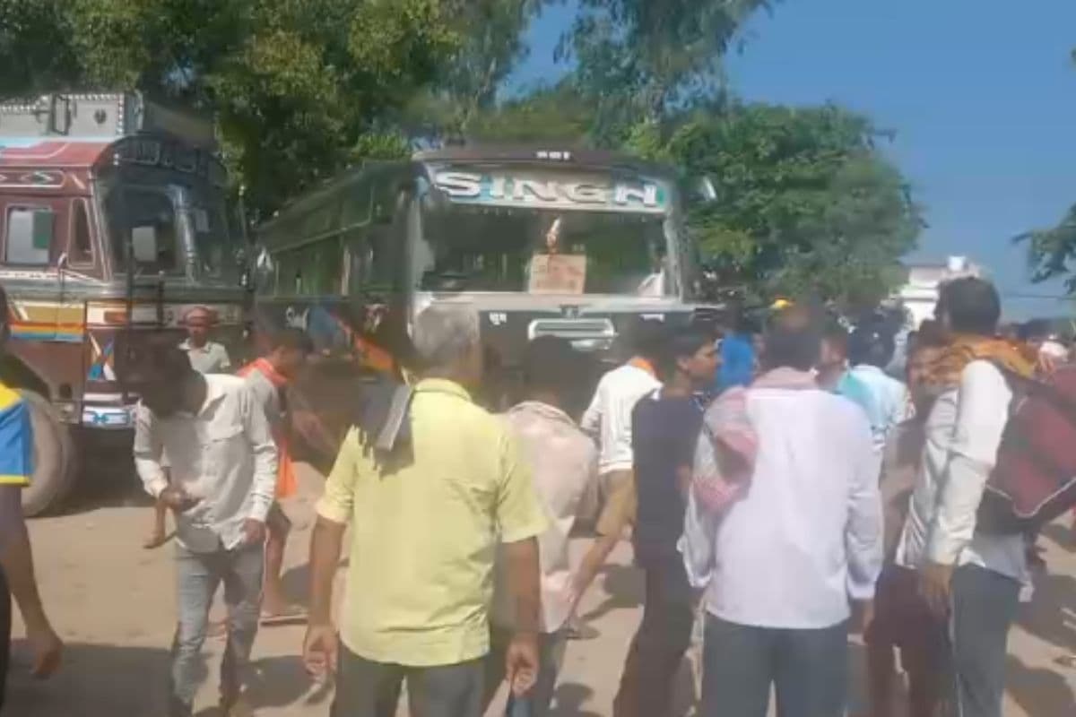 Bihar News: सासाराम में अनियंत्रित बस ने ई-रिक्शा में मारी टक्कर, आधा दर्जन घायल