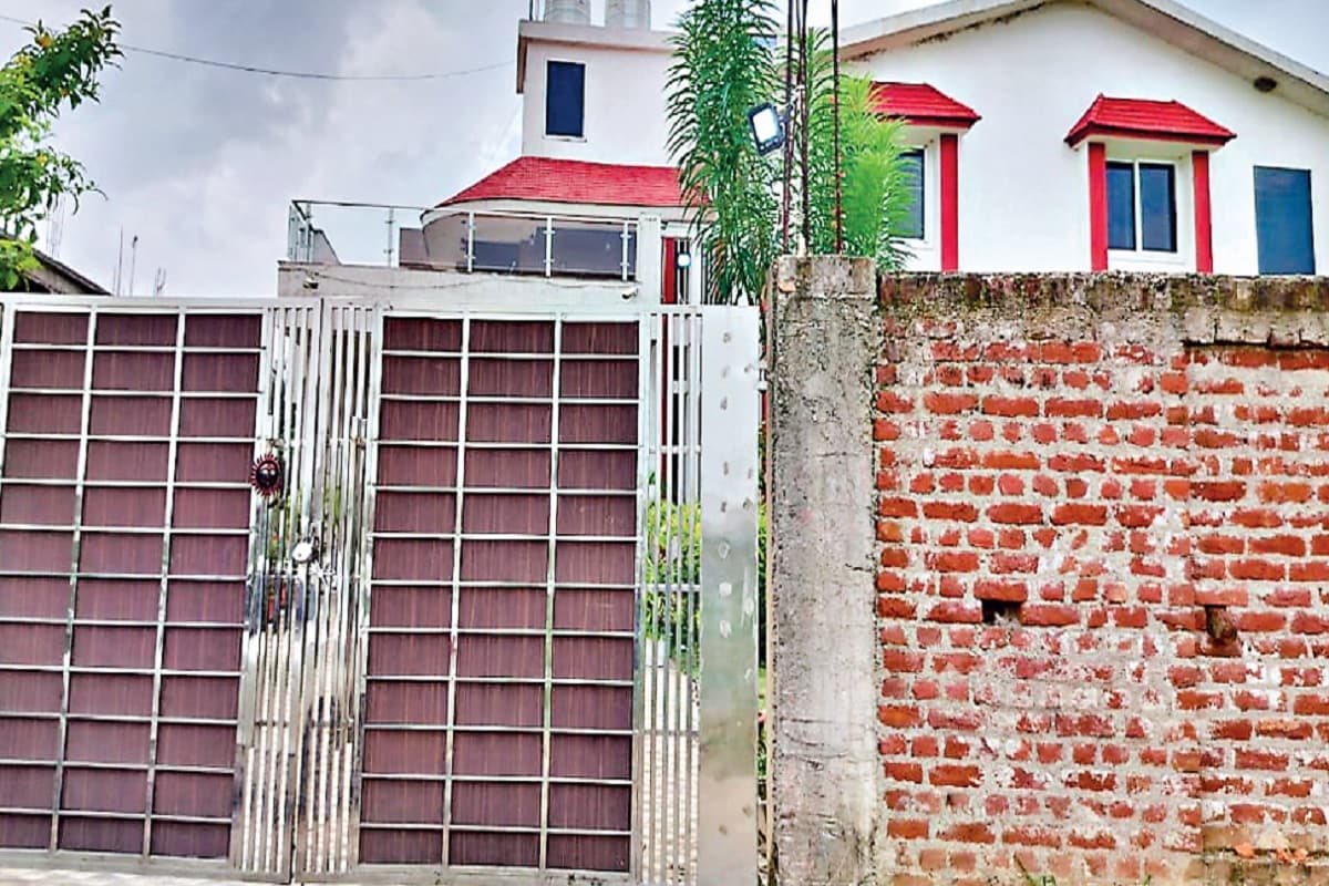 ACB की छापेमारी पूरी, हजारीबाग SDO के आवास से 22 लाख नकद मिले, CO के घर से संपत्ति के दस्तावेज बरामद