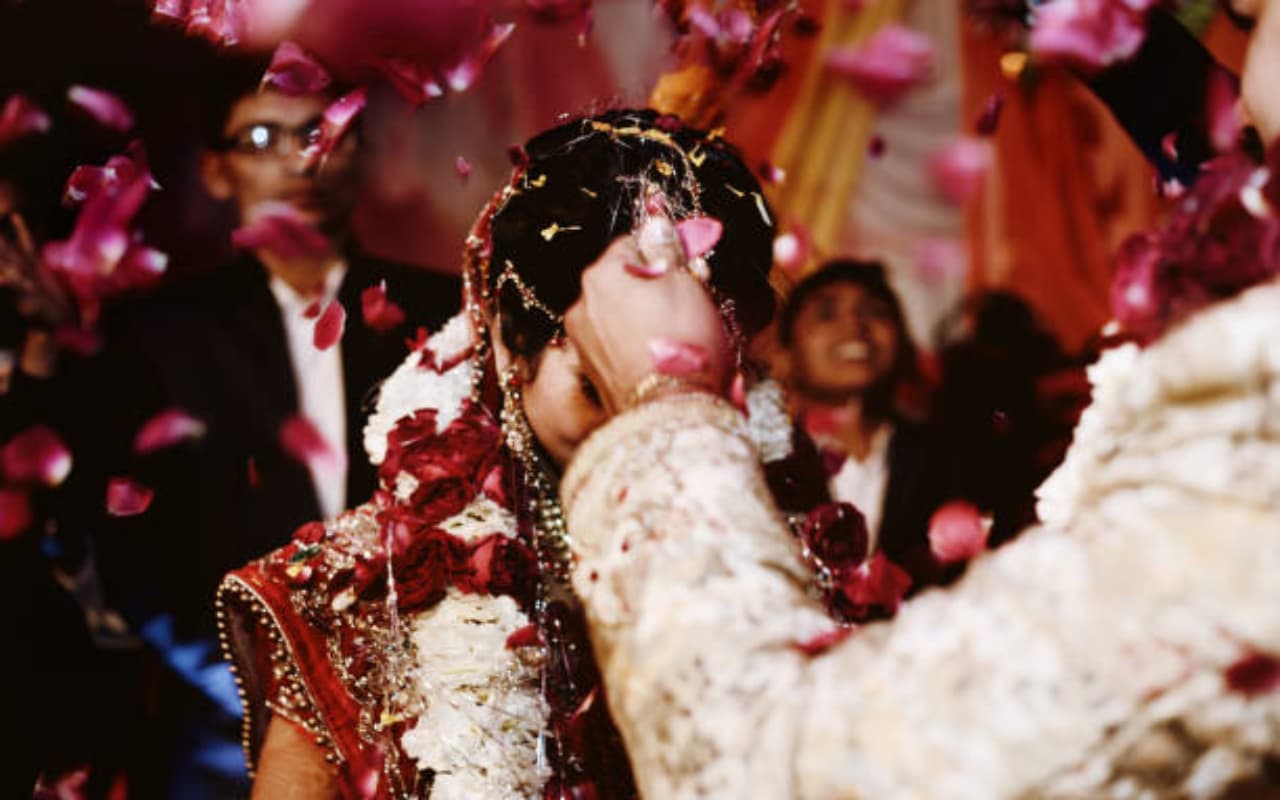 Relationship Tips: आपकी पत्नी आपसे चाहती हैं ये चीजें