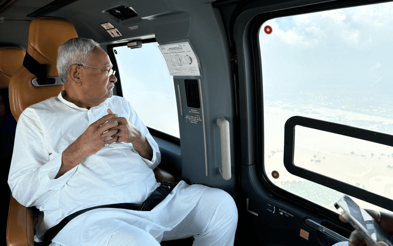Bihar Flood: बाढ़ के कहर से बिहार के कई जिले त्रस्त, CM नीतीश ने संभाला मोर्चा, अधिकारियों को दिया खास निर्देश