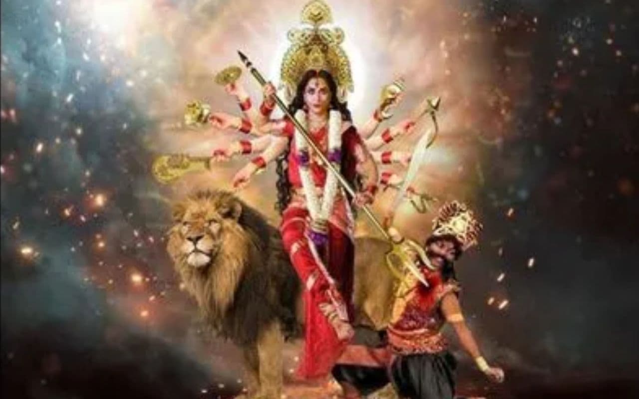 Shardiya Navratri 2024: महालया आज, कल से शारदीय नवरात्रि होगी शुरू, नौ दिनों तक प्रज्ज्वलित होगी आस्था की ज्योति