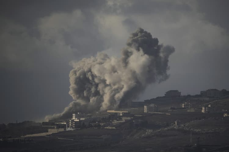 Israel strikes Lebanon: इजराइली हमले के बीच लेबनान को याद आए महात्मा गांधी, कहा- हिजबुल्ला को खत्म नहीं किया जा सकता