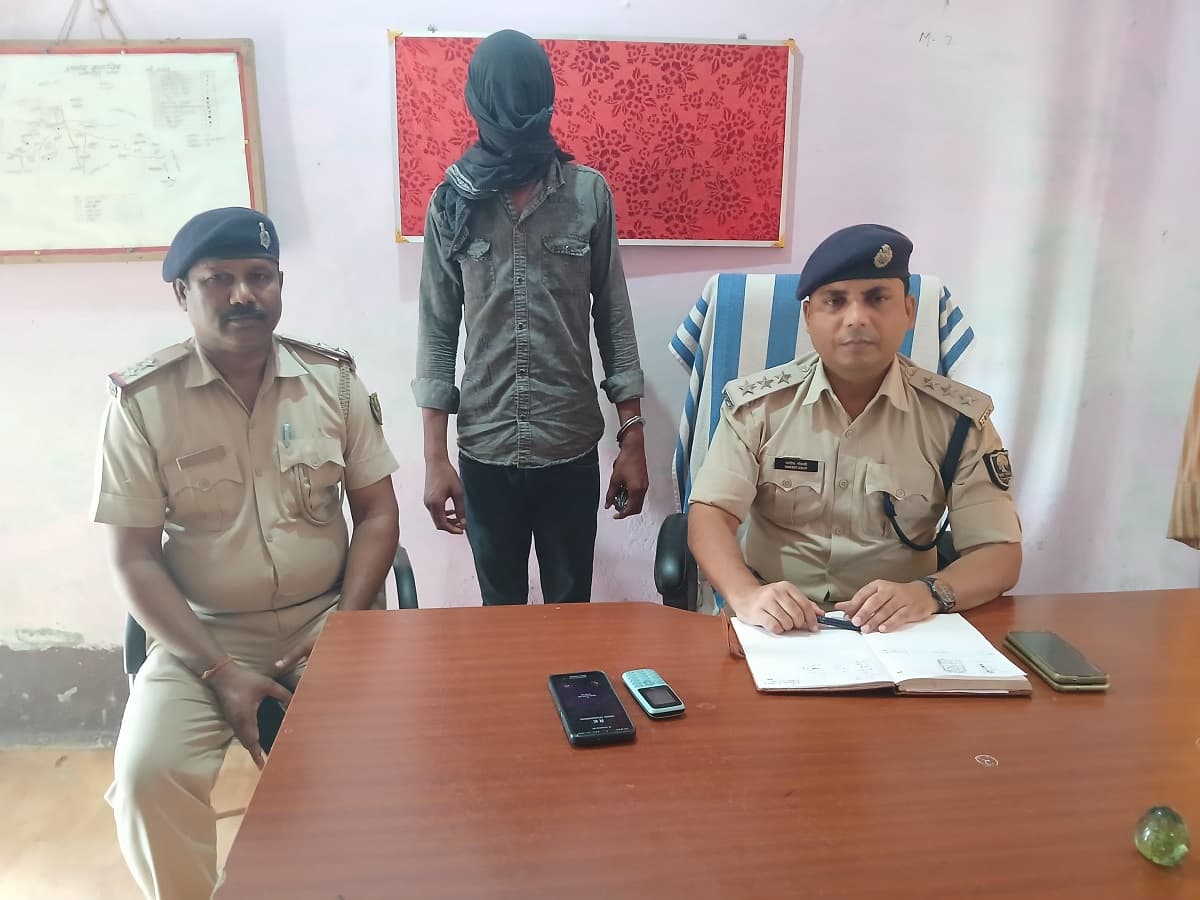 Purnia news : प्रेमिका को दिया था लूटा गया मोबाइल, सुलझ गयी ऑटो चालक की हत्या की गुत्थी