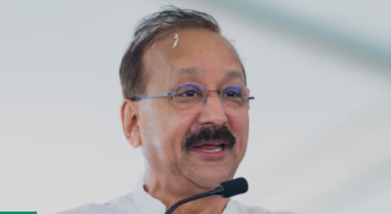 Baba Siddique: पटना में जन्मे बाबा सिद्दीकी का गोपालगंज में है पुश्तैनी घर, हत्या पर तेजस्वी और शाहनवाज ने जताया दुख