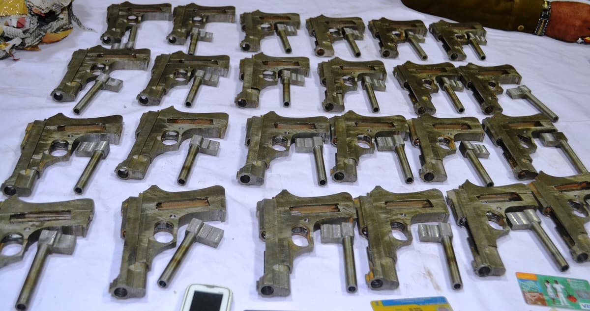 Munger news : फिर से तेज हुआ मुंगेरी पिस्टल का धंधा, डिमांड पर हो रही डिलिवरी