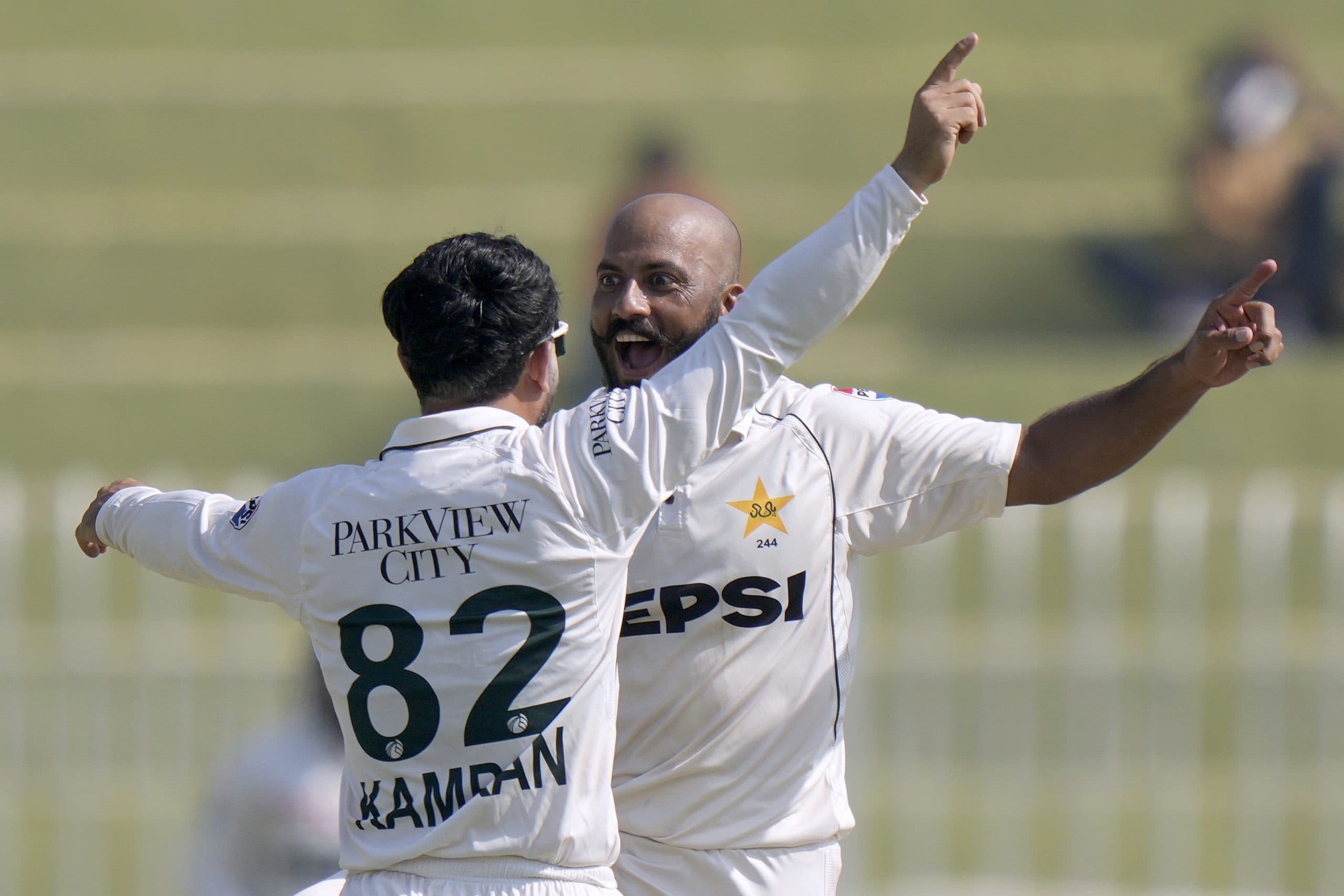 PAK vs ENG: इंग्लिश गेंदबाजों को धोखा देने के लिए उर्दू में बात की, साजिद खान का बड़ा खुलासा