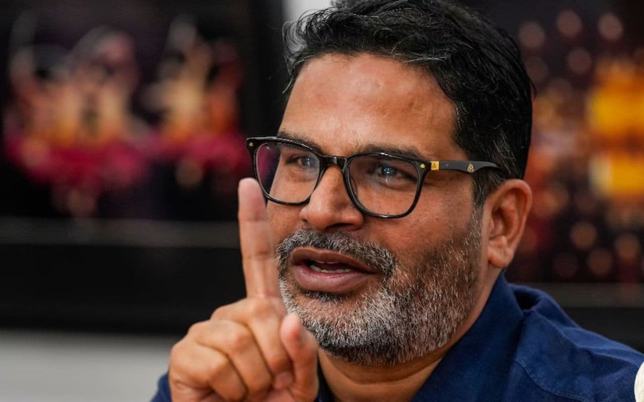 उपचुनाव से पहले प्रशांत किशोर को लगा तगड़ा झटका, कई लोगों ने छोड़ा जनसुराज का साथ, JDU में हुए शामिल